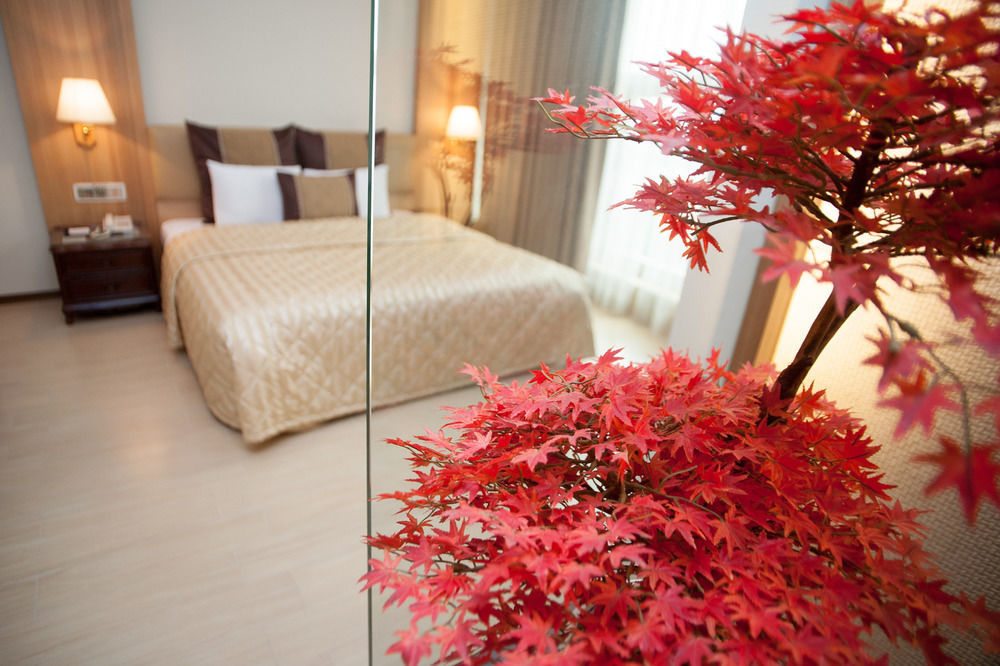 Highness Hotel Guishan Exterior foto