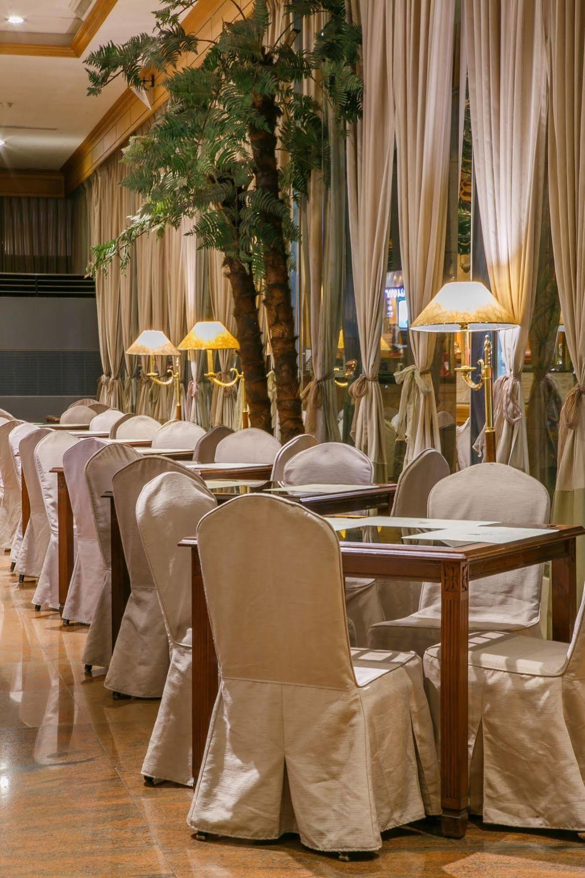 Highness Hotel Guishan Exterior foto