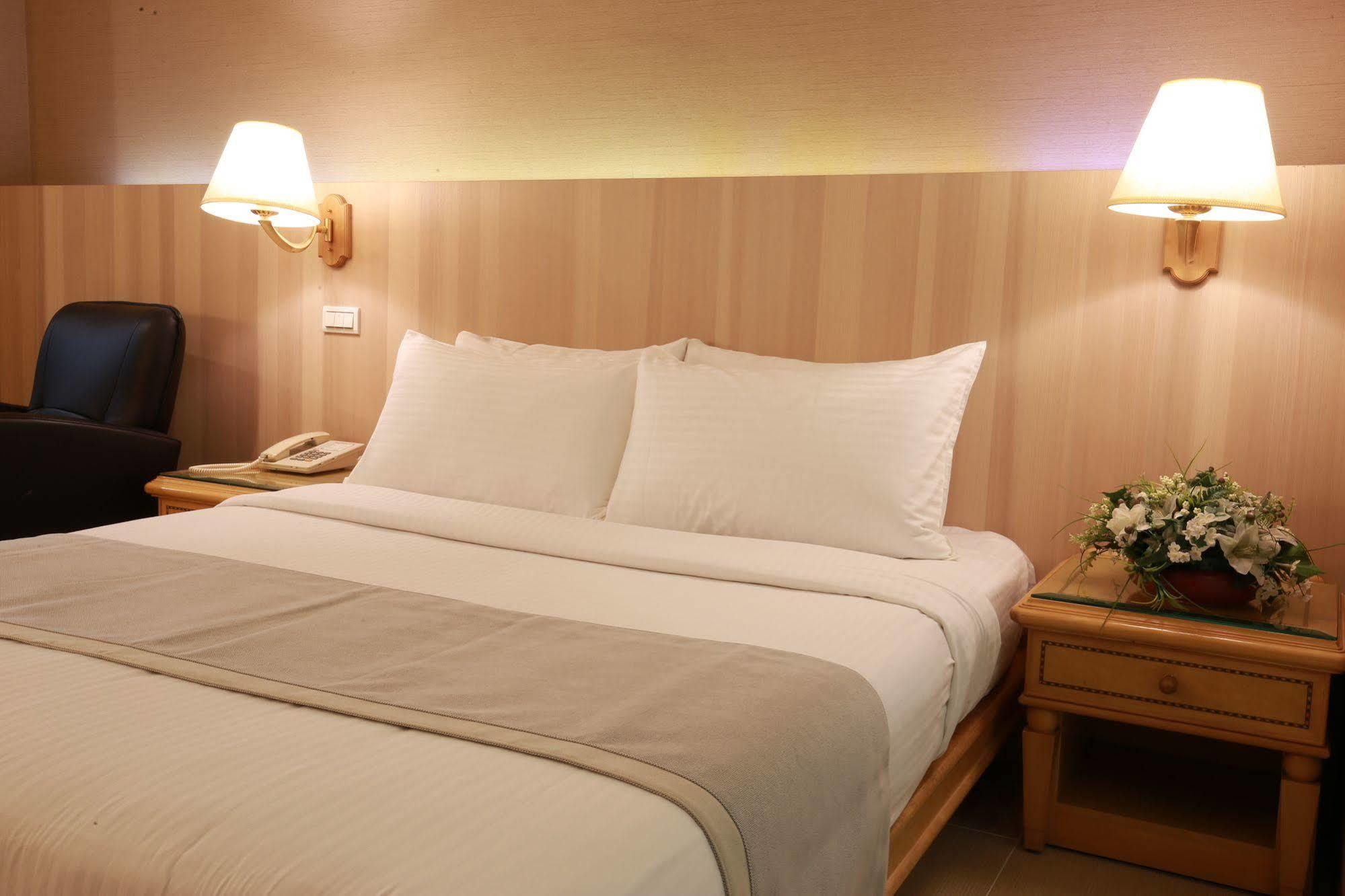Highness Hotel Guishan Exterior foto